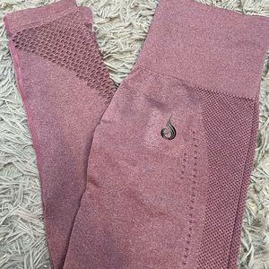 Seamless staple ryderwear leggings